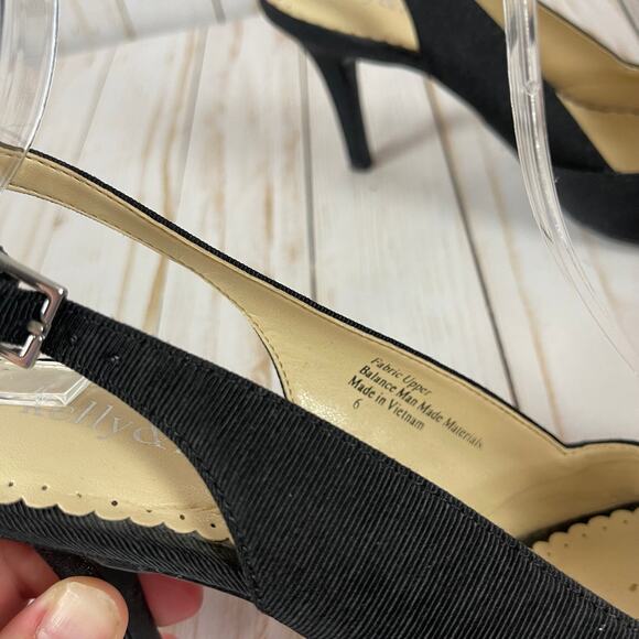 Kelly & Katie Black Peep Toe Heels with Light Cream Bow Size 6 - Picture 5 of 6